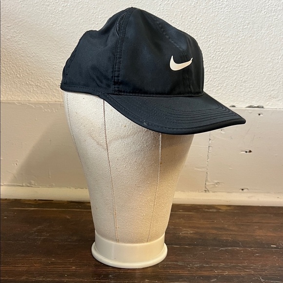 Nike Other - Nike Featherlight Dri-Fit Hat